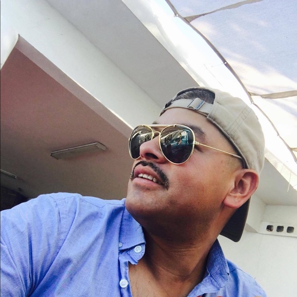 Meet your Posher, Benjamin - Picture 1 of 1